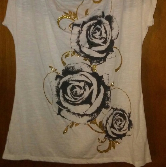 Top - Picture 2 of 3